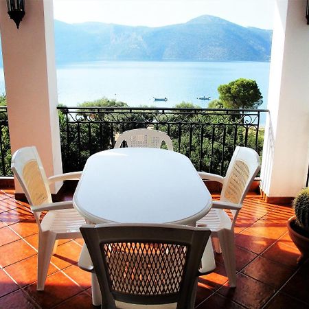 Waterfront Mediterranean Villa Skroponeria Luaran gambar
