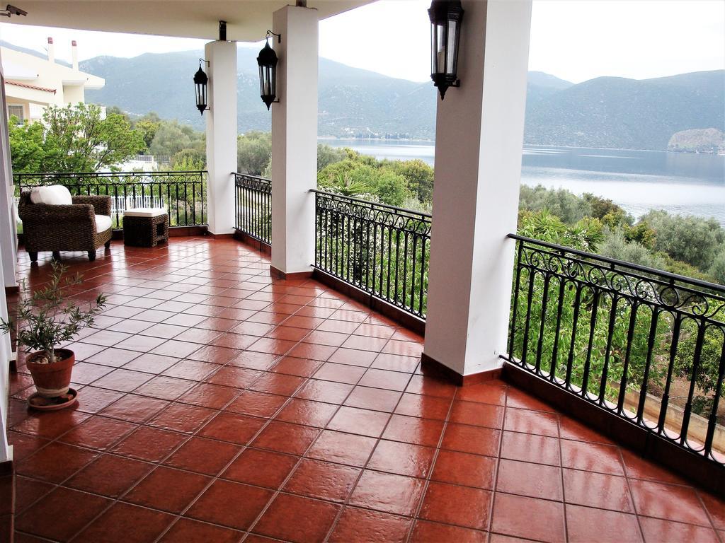 Waterfront Mediterranean Villa Skroponeria Luaran gambar